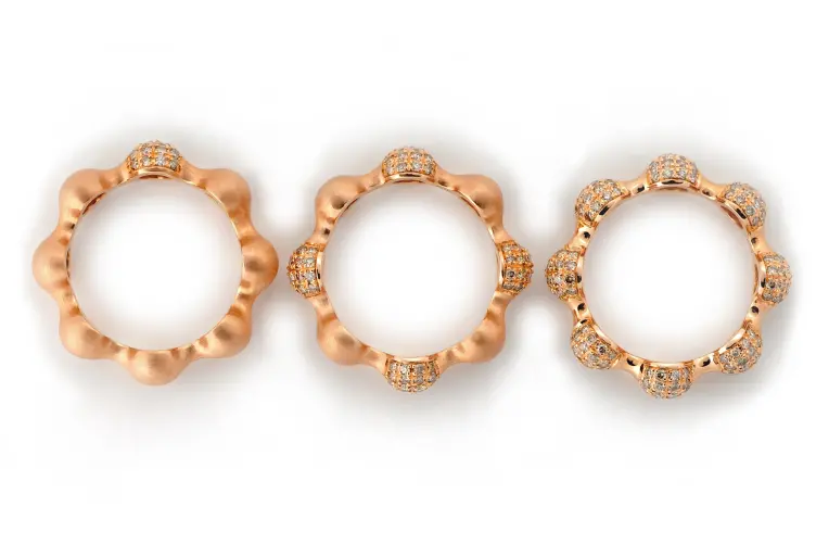 1630000-031-032 Spaceringe in 750 Rotgold, mit light brown Brillanten