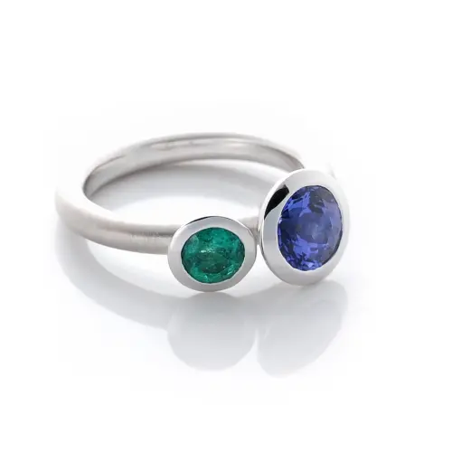 Duolog Ring, 750 Wei&szlig;gold, Tansanit Smaragd