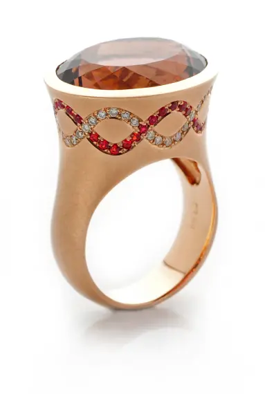 1635000 Ring 750 Rotgold, Turmalin, rote Saphire und Brillanten
