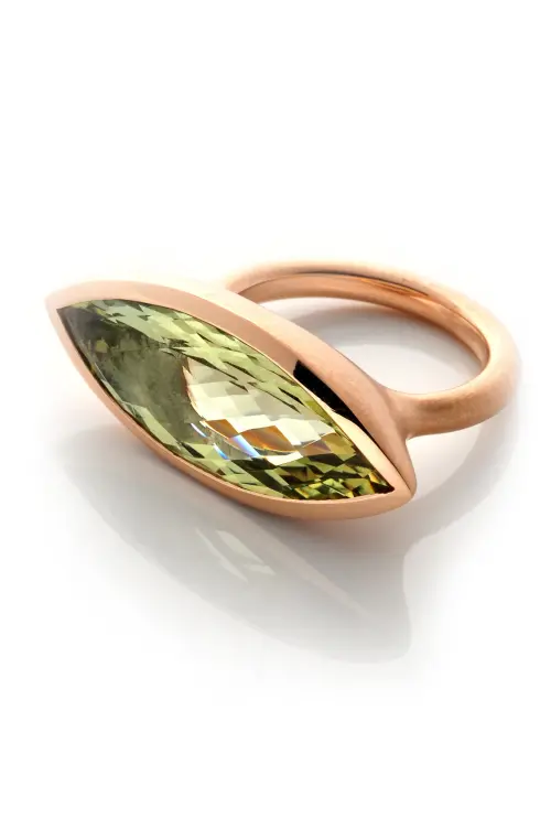 Ring 750 Rotgold mit Beryll Navette